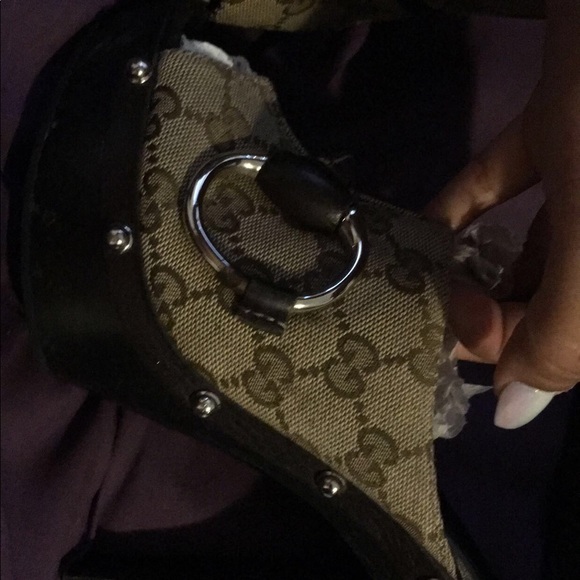 Gucci Women's 100% Auth Platform Sandal - Picture 2 of 8